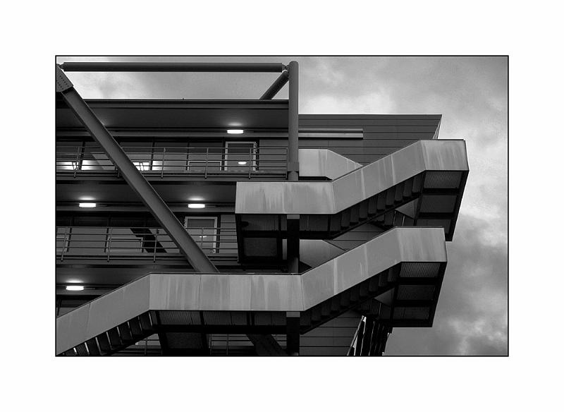 10157216.jpg - Düsseldorfer Hafen