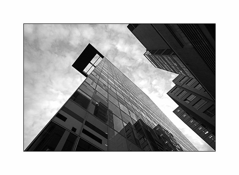 10157476.jpg - Düsseldorfer Hafen