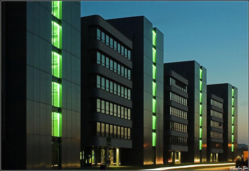 4778878.jpg - Die 5Boots in Duisburg von der Rückseite aus gesehen.