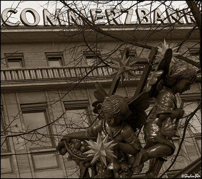 7297072.jpg - COMMERZ...... (Duisburger Weihnachtsmarkt)